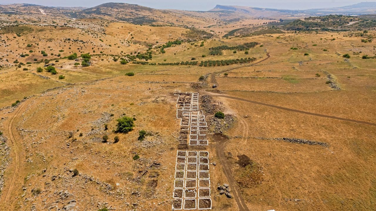 This photo shows a bird's-eye view of an ancient farmstead that was unearthed along a water pipeline route from the Mediterranean Sea to the Sea of Galilee in northern Israel.