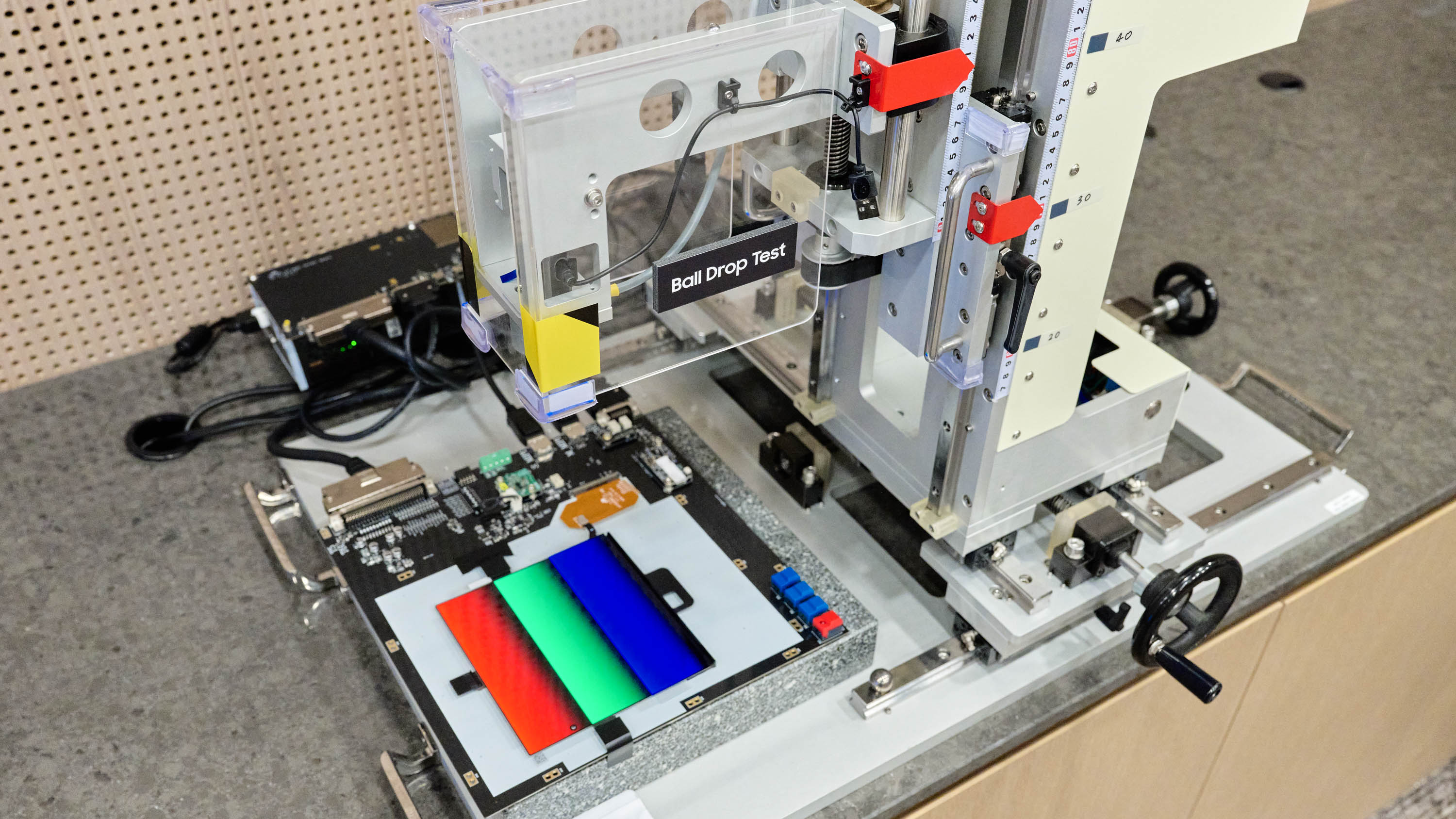 صفحه نمایش تیتانیوم فلکس سامسونگ