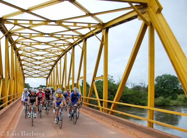 The peloton in action during stage 1 of the Vuelta a Colombia