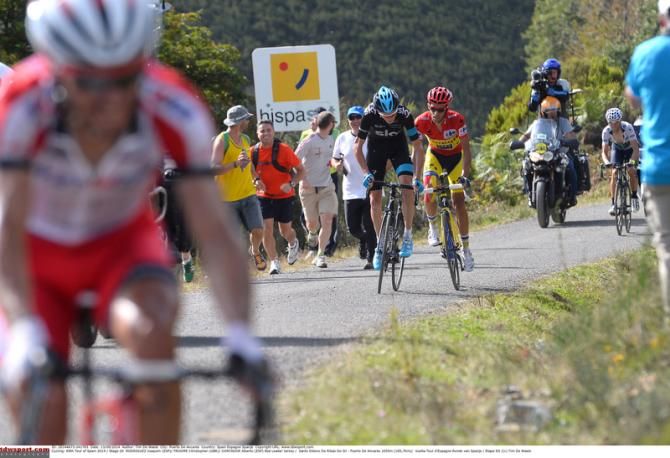 Chris Froome (Team Sky) has Joaquim Rodr&iacute;guez (Katusha) in his sights