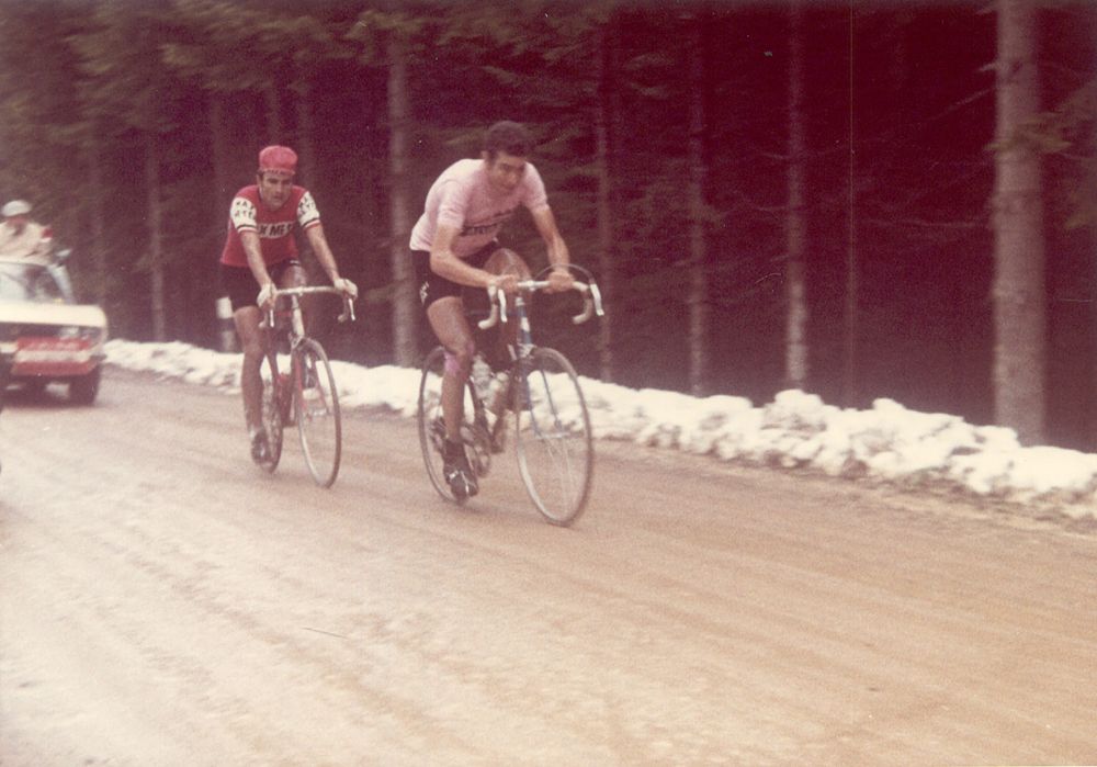 1969, Giro d'Italia, stage 21 Felice Gimondi and Primo Mori on the Passo Sella