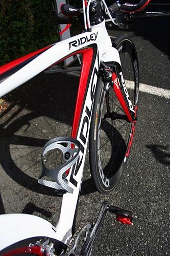 but very narrow where it hits the wind and is as aerodynamic as UCI regulations allow.