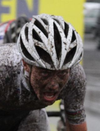 Elite Women - Vos sneaks to muddy win in Germany