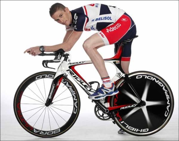 Jurgen Van den Broeck (Lotto Belisol) shows off his time trial bike