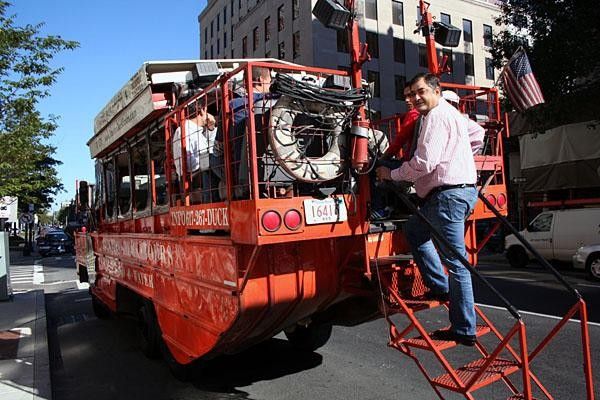 All aboard the Manolo Express!