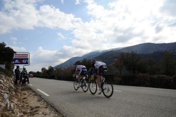 Frederik Veuchelen (Vacansoleil-DCM) goes for the mountain points