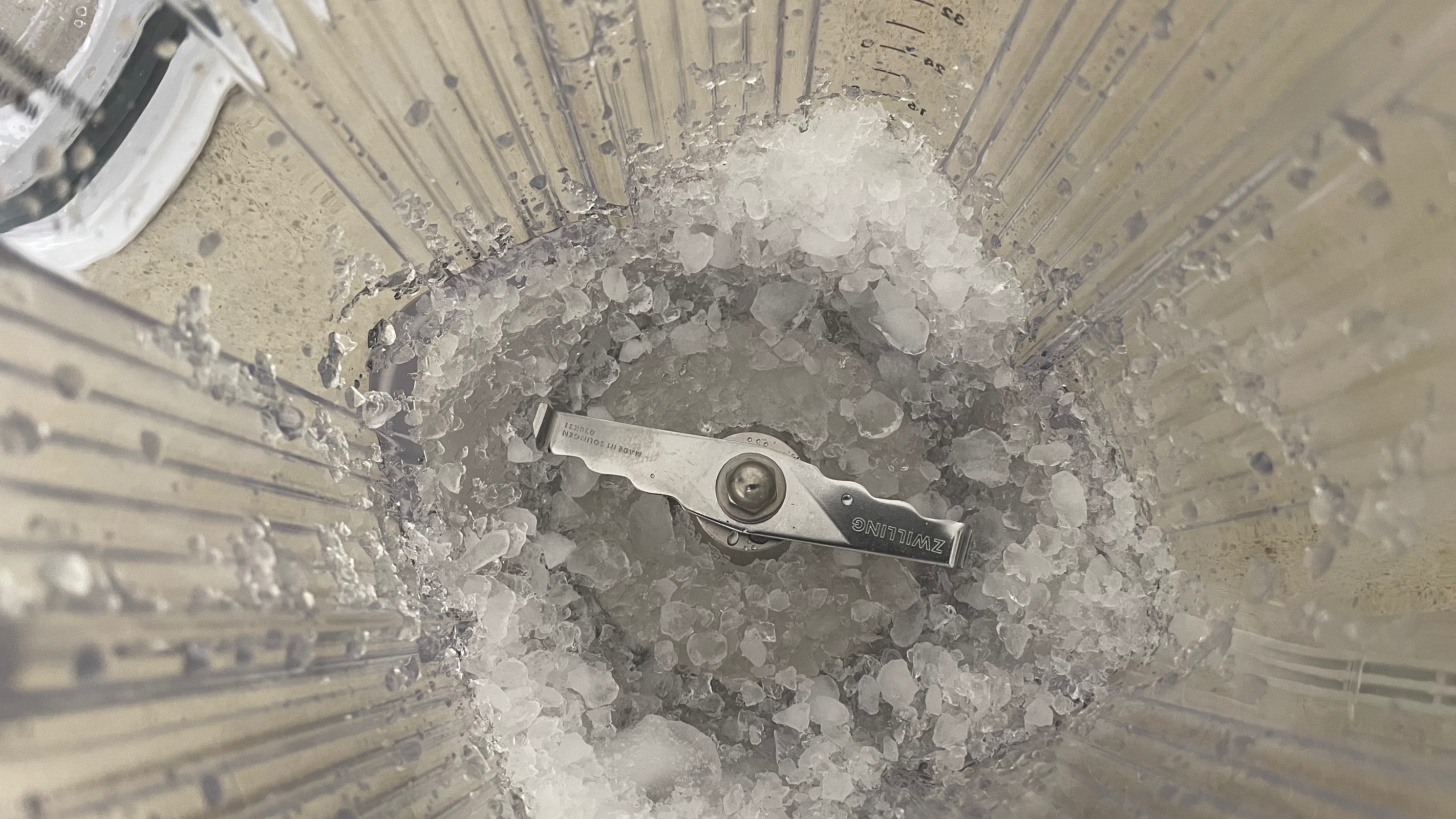 Using the Zwilling Enfinigy Power Blender to crush ice