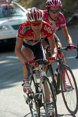 Cadel Evans (Davitamon-Lotto) with Giuseppe Guerini