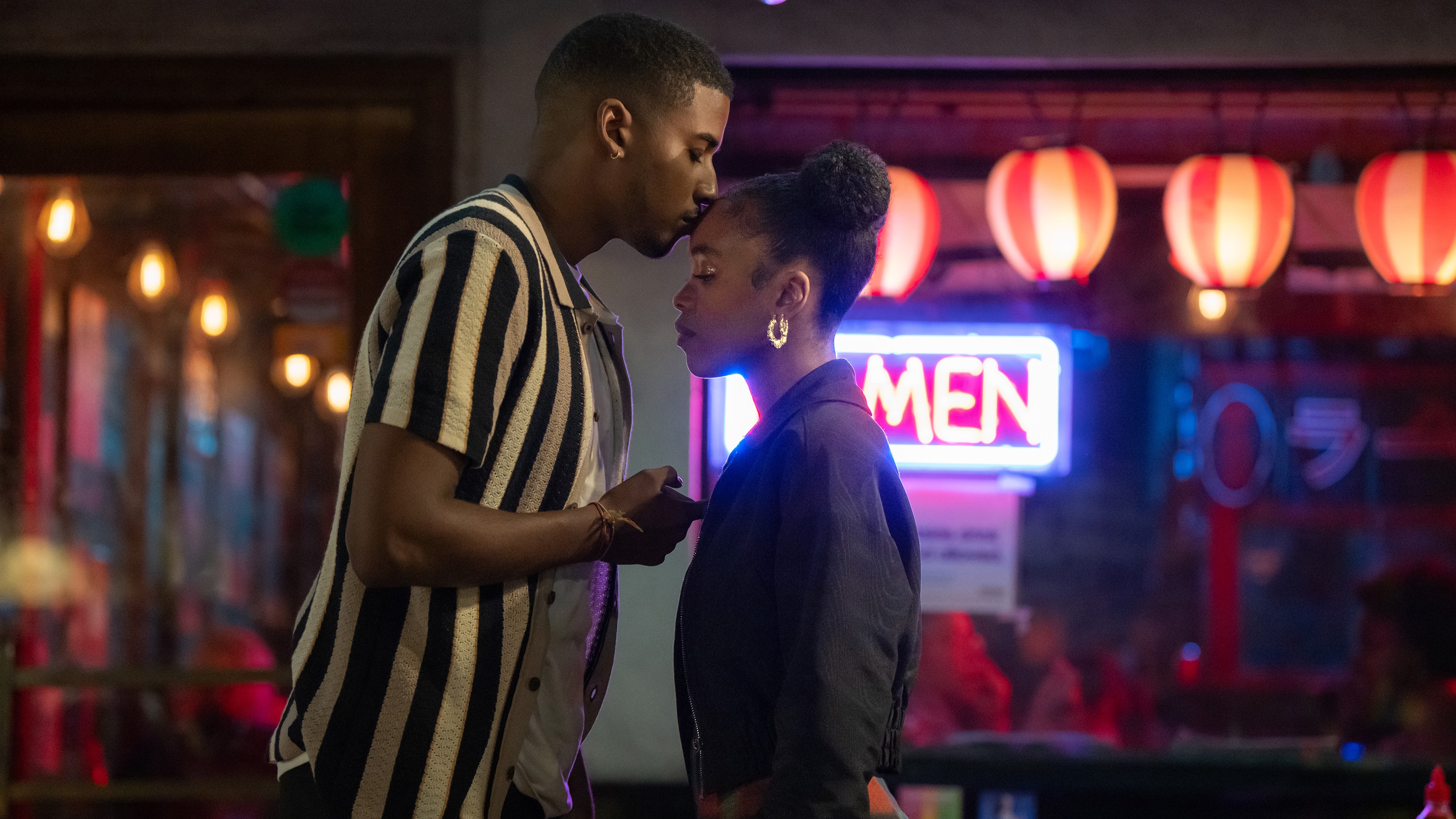 Michael Cooper Jr. as Justin kissing Lovie Simone as Keisha in Forever