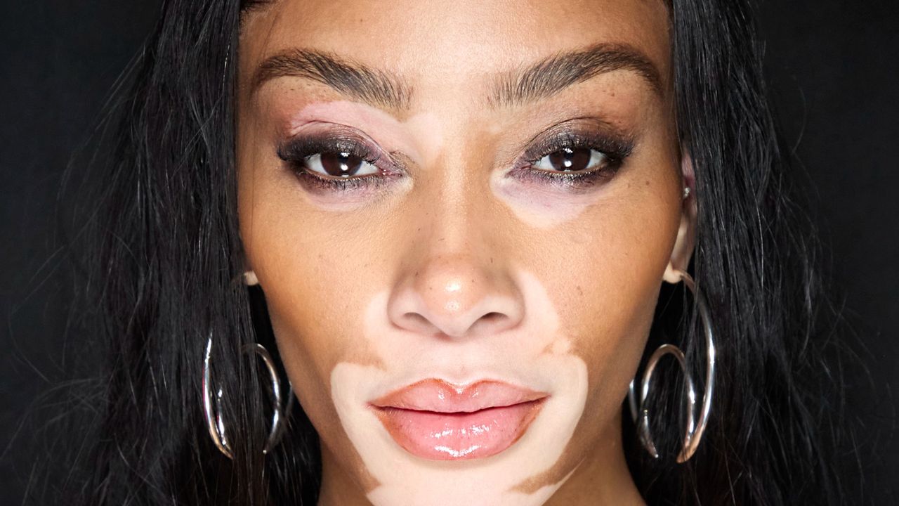 winnie harlow wearing a tubing mascara