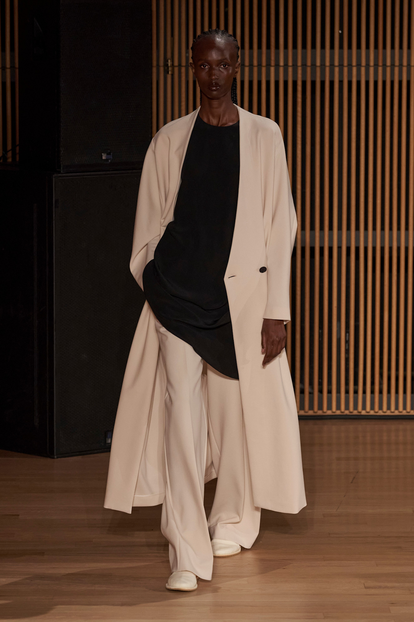 A model on the Fforme runway.