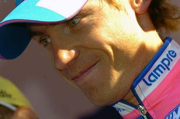 A pleased Damiano Cunego (Lampre-Fondital) heads to the podium.