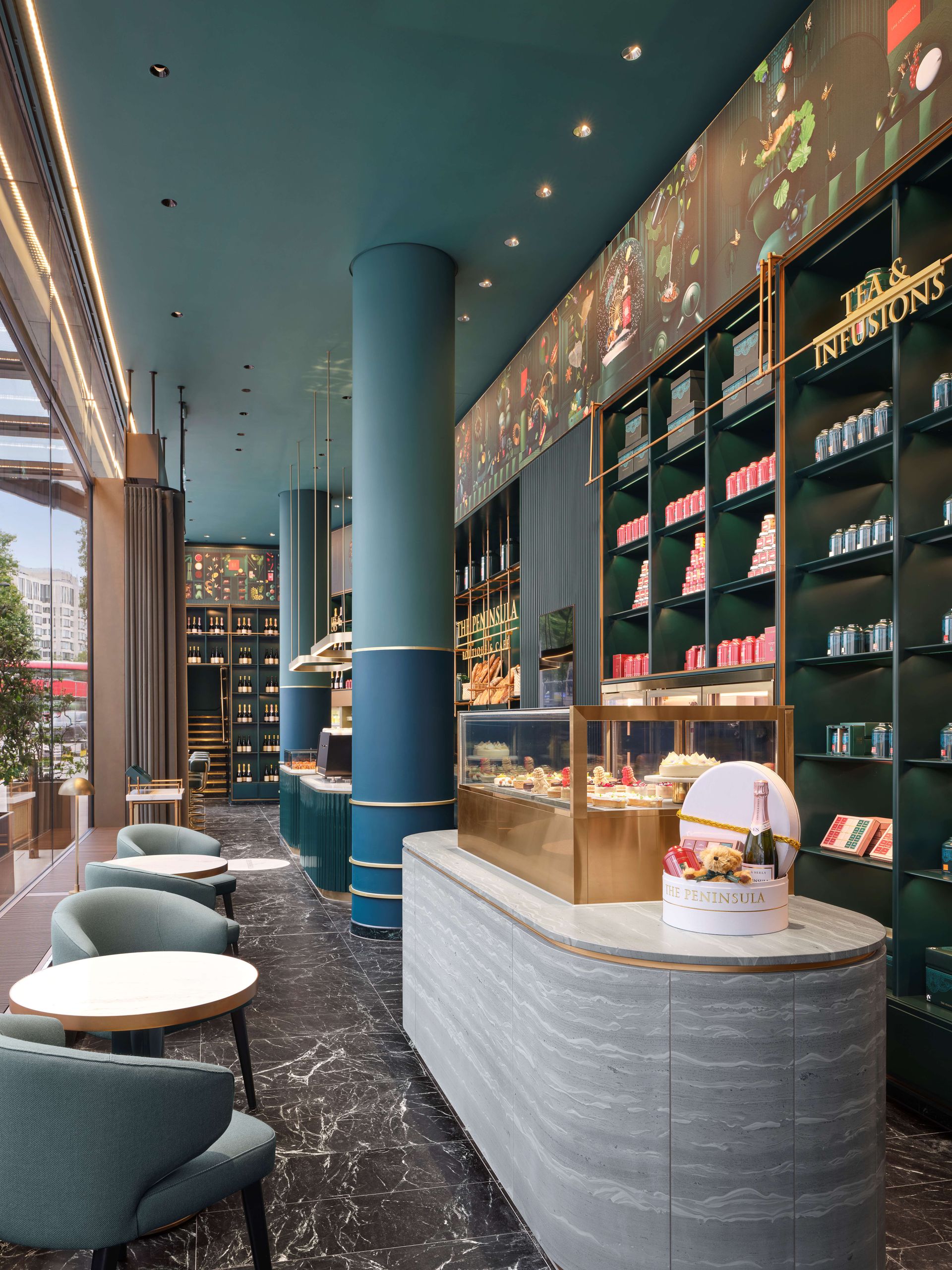 The cafe and lobby area in The Peninsula Hotel