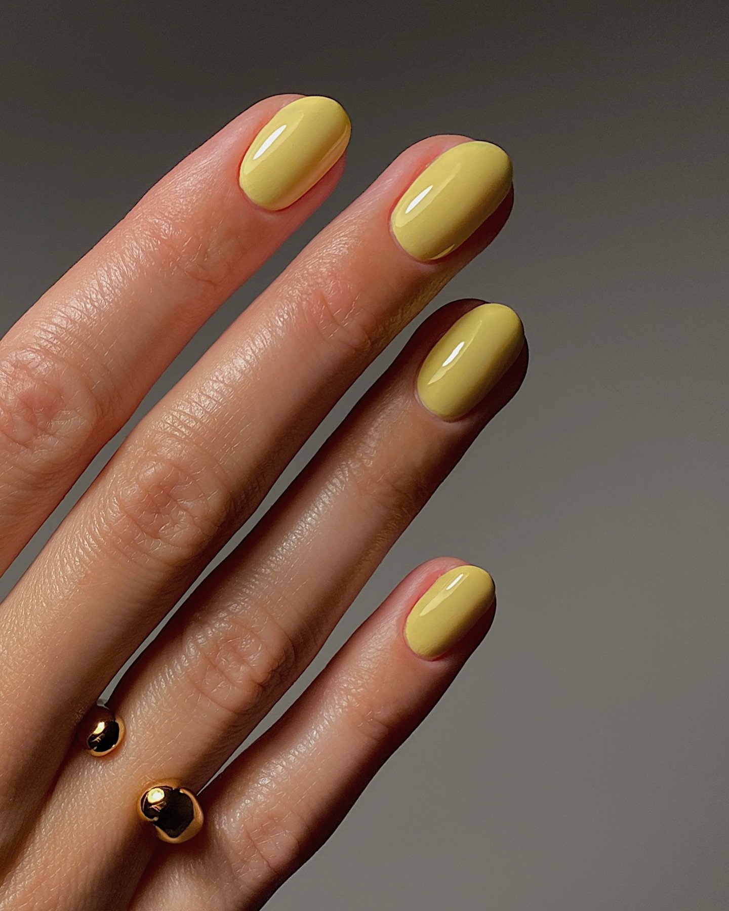 manicurist nail colour in mimosa