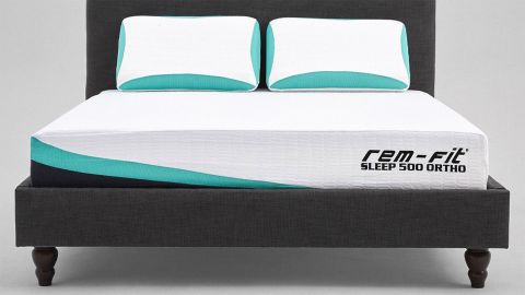 The REM-Fit 500 Ortho Hybrid mattress on a bed