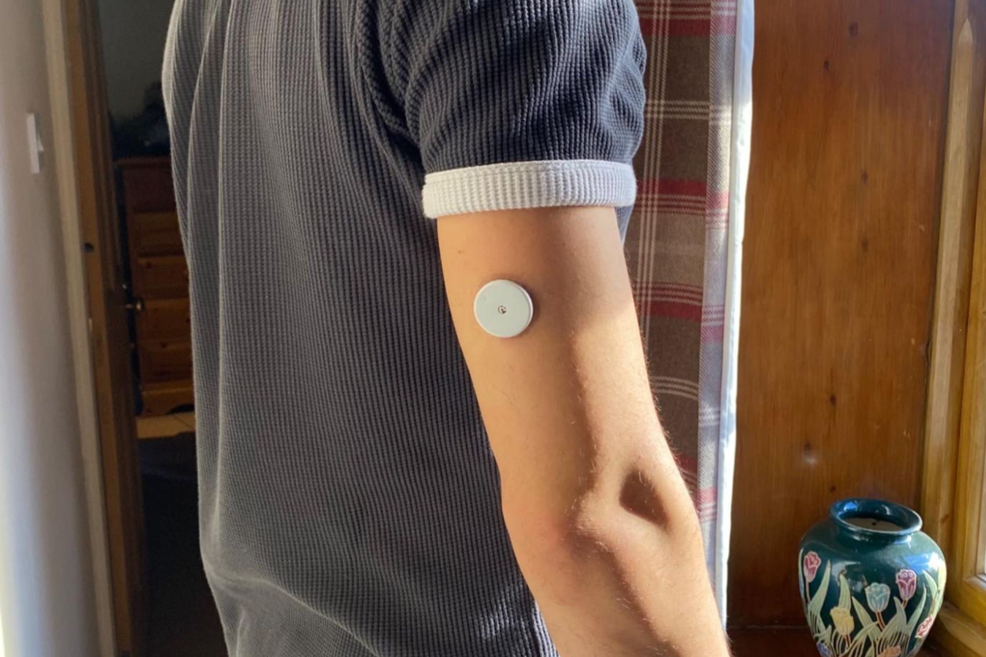 Image shows the Abbott Libre Sense glucose monitor