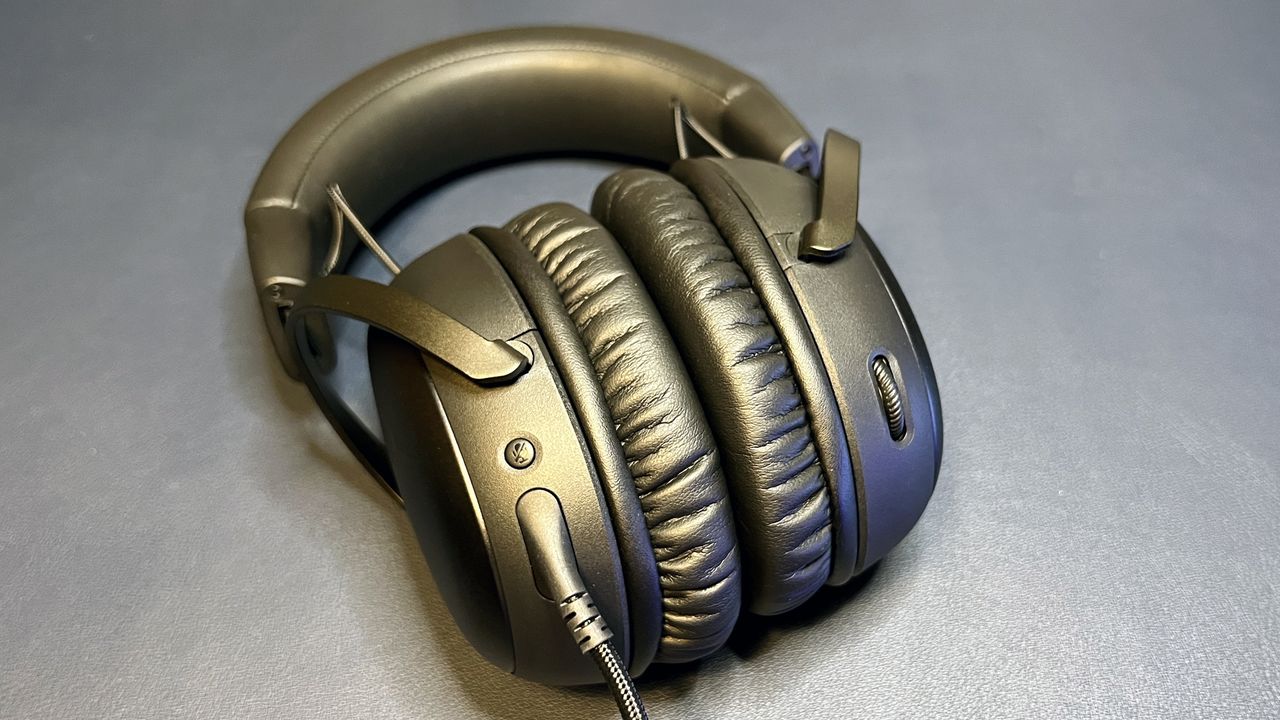 HyperX Cloud III