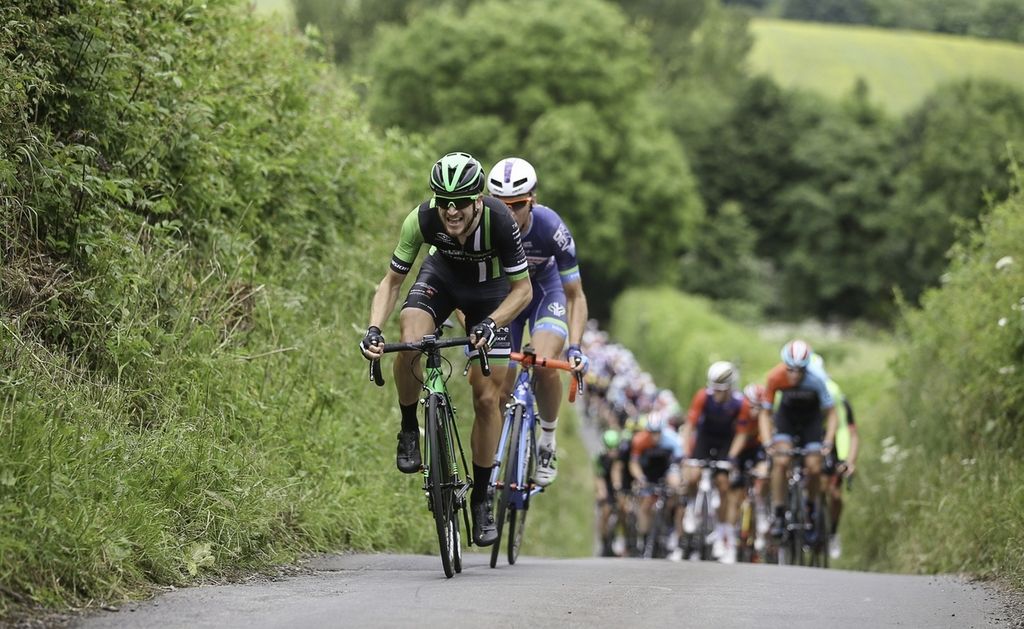 The peloton in the Teeside countryside