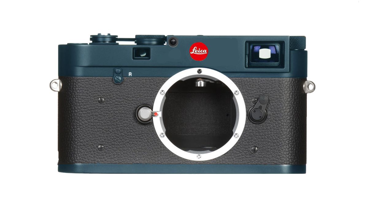 New Leica film camera render