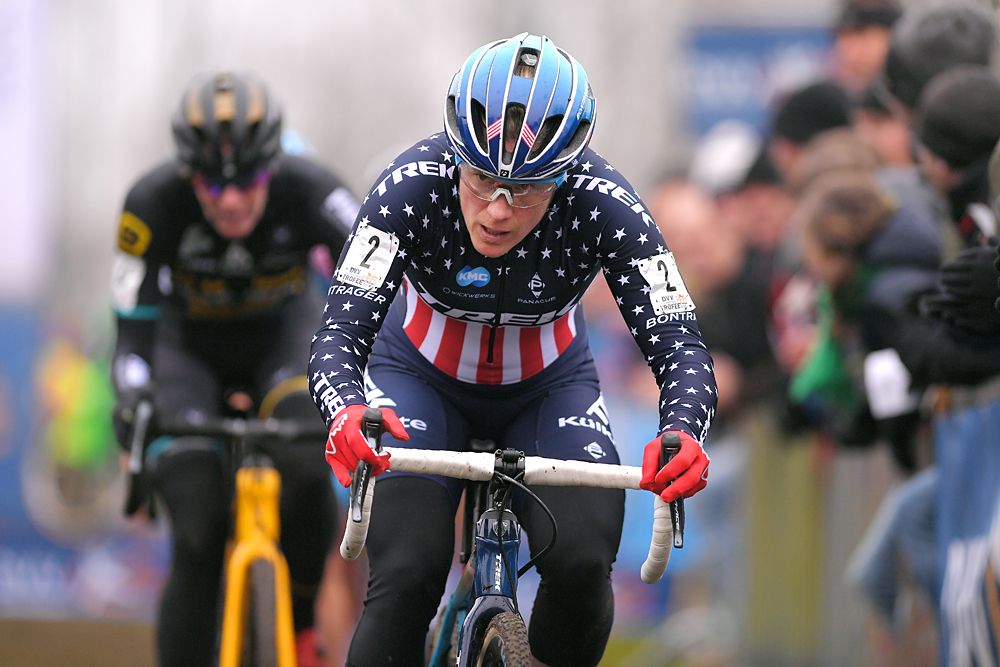 Katie Compton racing 2018 Azencross part of the DVV trophy series