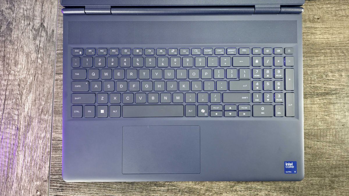 Image of the Alienware 16X Aurora (AC16251) gaming laptop.