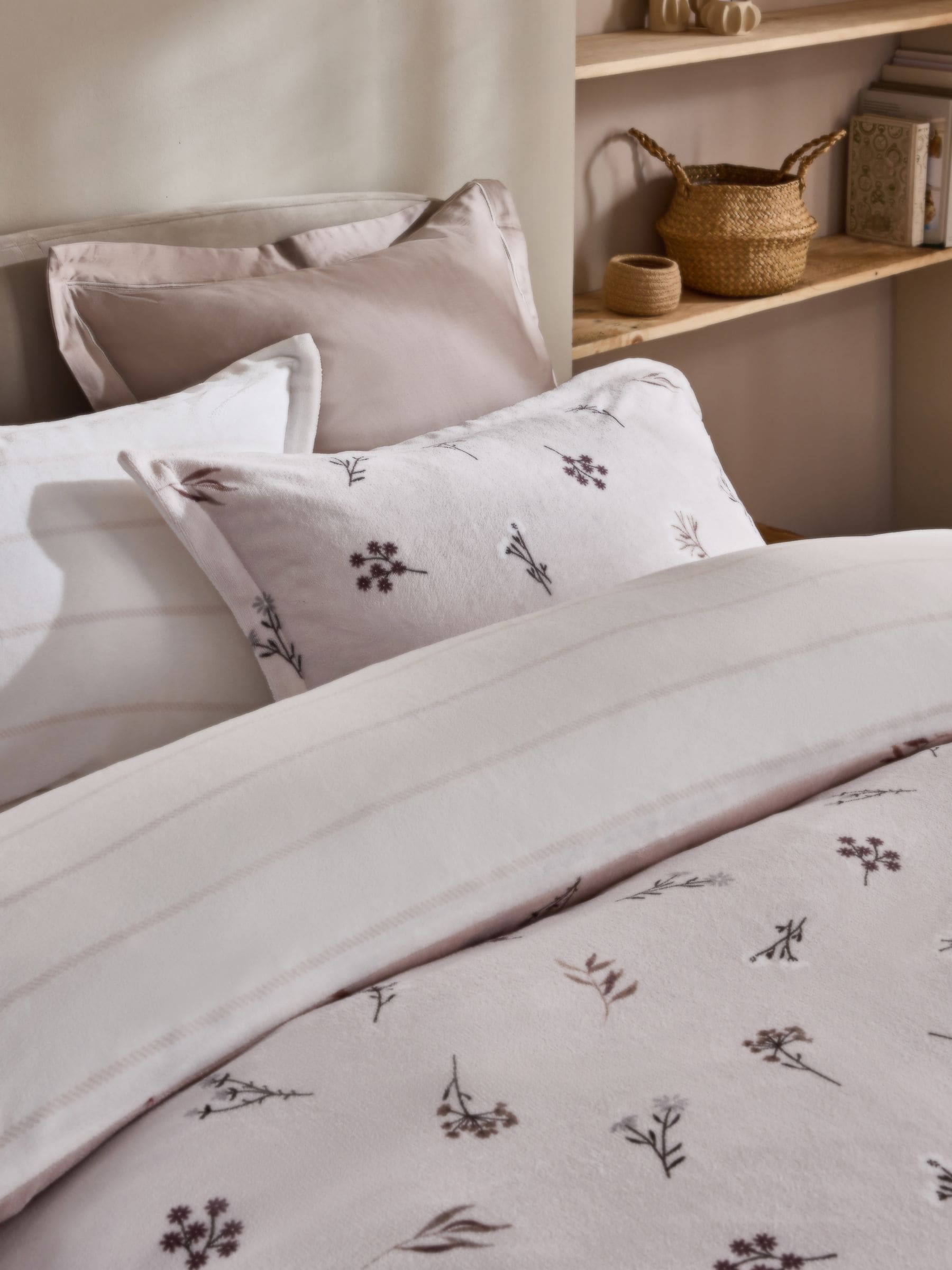 Natural Fleece Floral Print Stripe Reversible Duvet Cover and Pillowcase Set