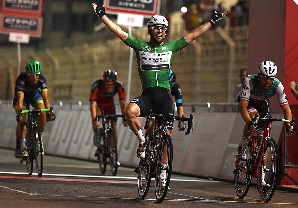 Mark Cavendish (Dimension Data) wins the stage