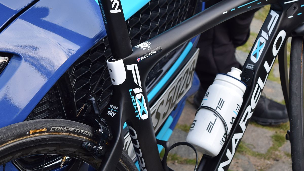 Brailsford rode a Pinarello Dogma F10 X-Light, the same bike Chris Froome and Geraint Thomas use at the Tour de France