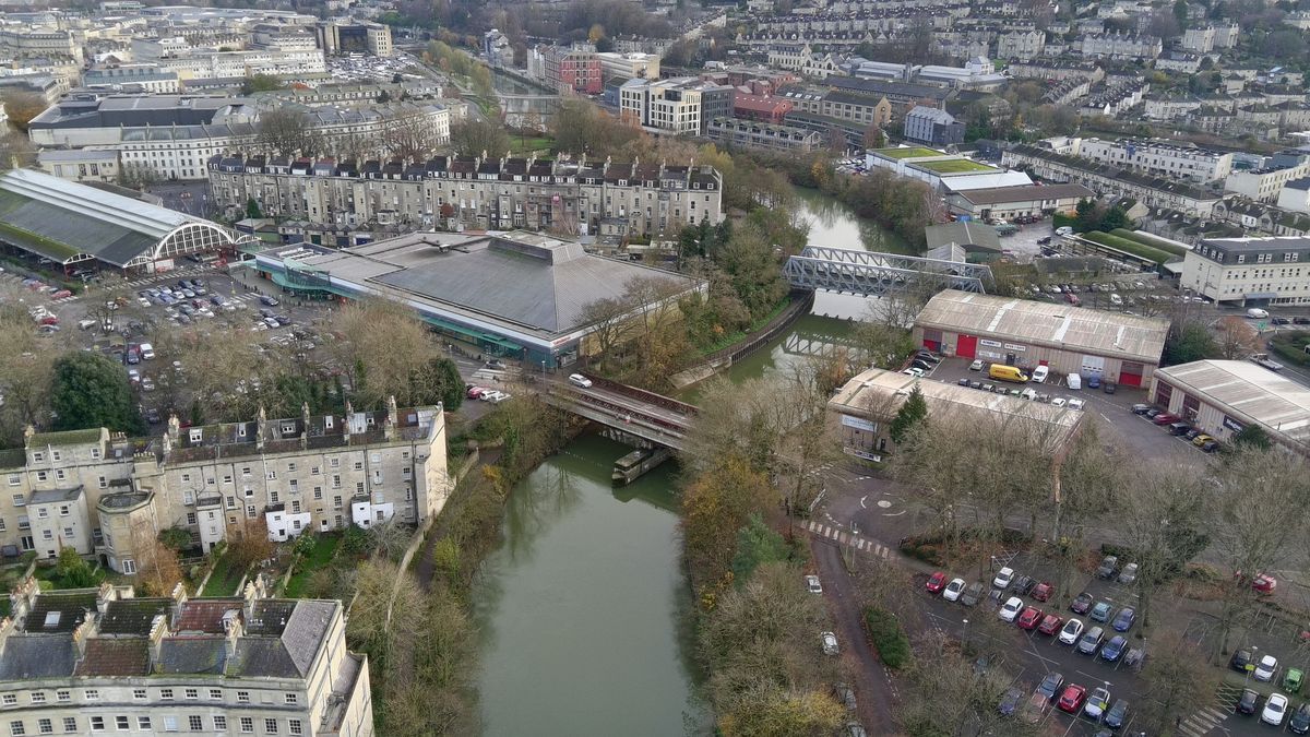 A photo of the River Avon in Bath, UK, taken on a Potensic Atom drone
