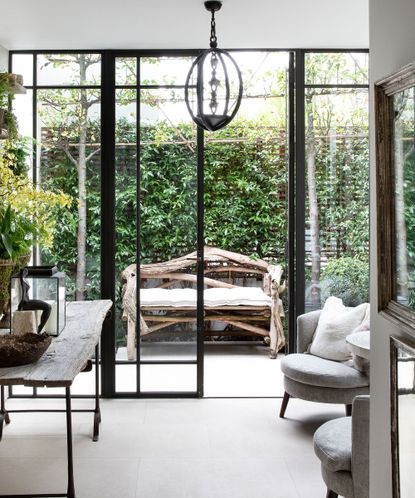 Courtyard garden ideas: 17 ways transform an enclosed space | Homes ...