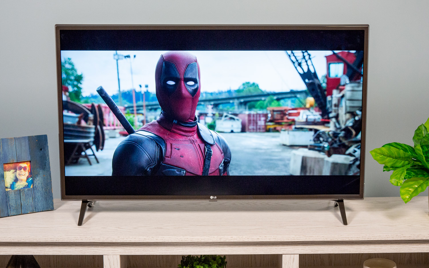 Lg Uk6300 43 Inch 4k Tv Full Review And Benchmarks Tom S Guide