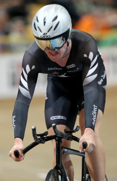 Archbold on his way to win the kilo in the Omnium