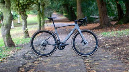 A Cannondale Synapse Carbon 2 bike