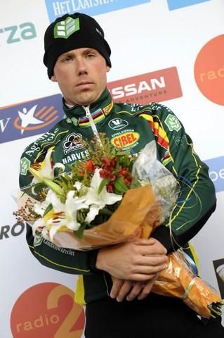 Sven Nys (Landbouwkrediet - Colnago) doesn't look too happy with his third place finish.