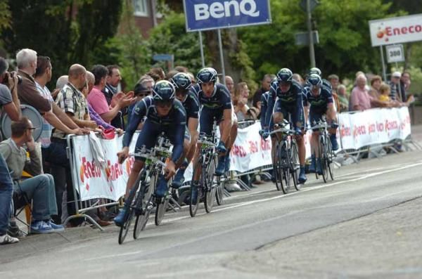 Movistar in the Eneco Tour team time trial.