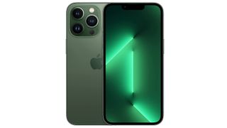 En iPhone 13 Pro i Alpine Green.