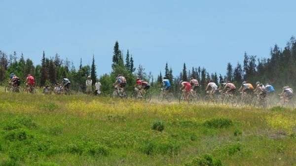 Jeremy Horgan-Kobelski (Gary Fisher/Subaru) leads up the first climb.