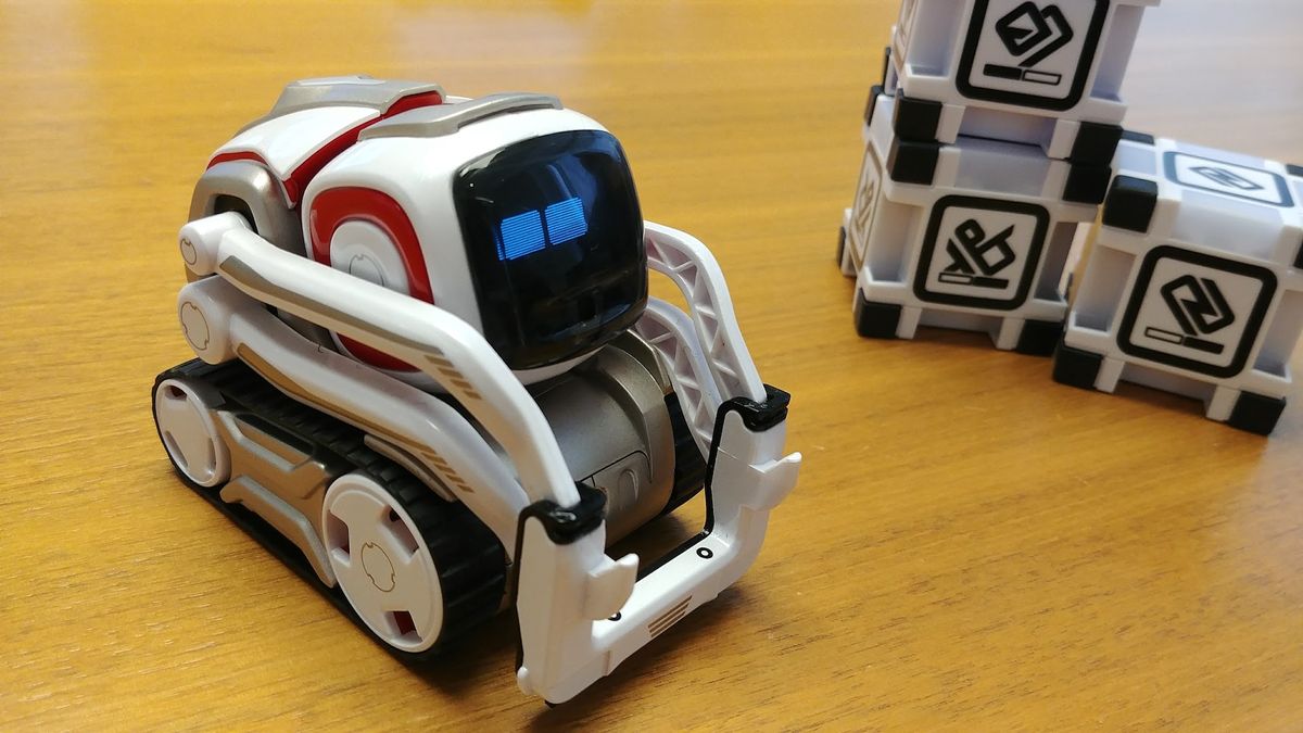 Cozmo The Palm Sized Robot Thats Like Having A Real Life Wall E On 