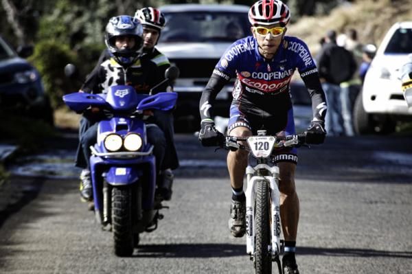 Dennis Porras solos toward a stage win