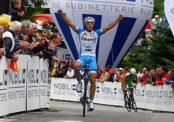Gianluca Brambilla (Colnago-CSF Inox) attacked with 300m to go to take the victory.
