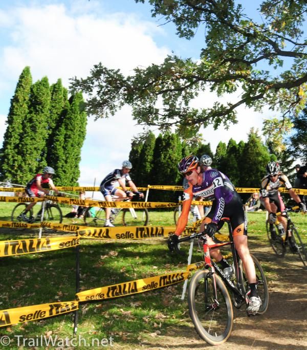 Barry Wicks (Kona) riding some downhill S-Turns