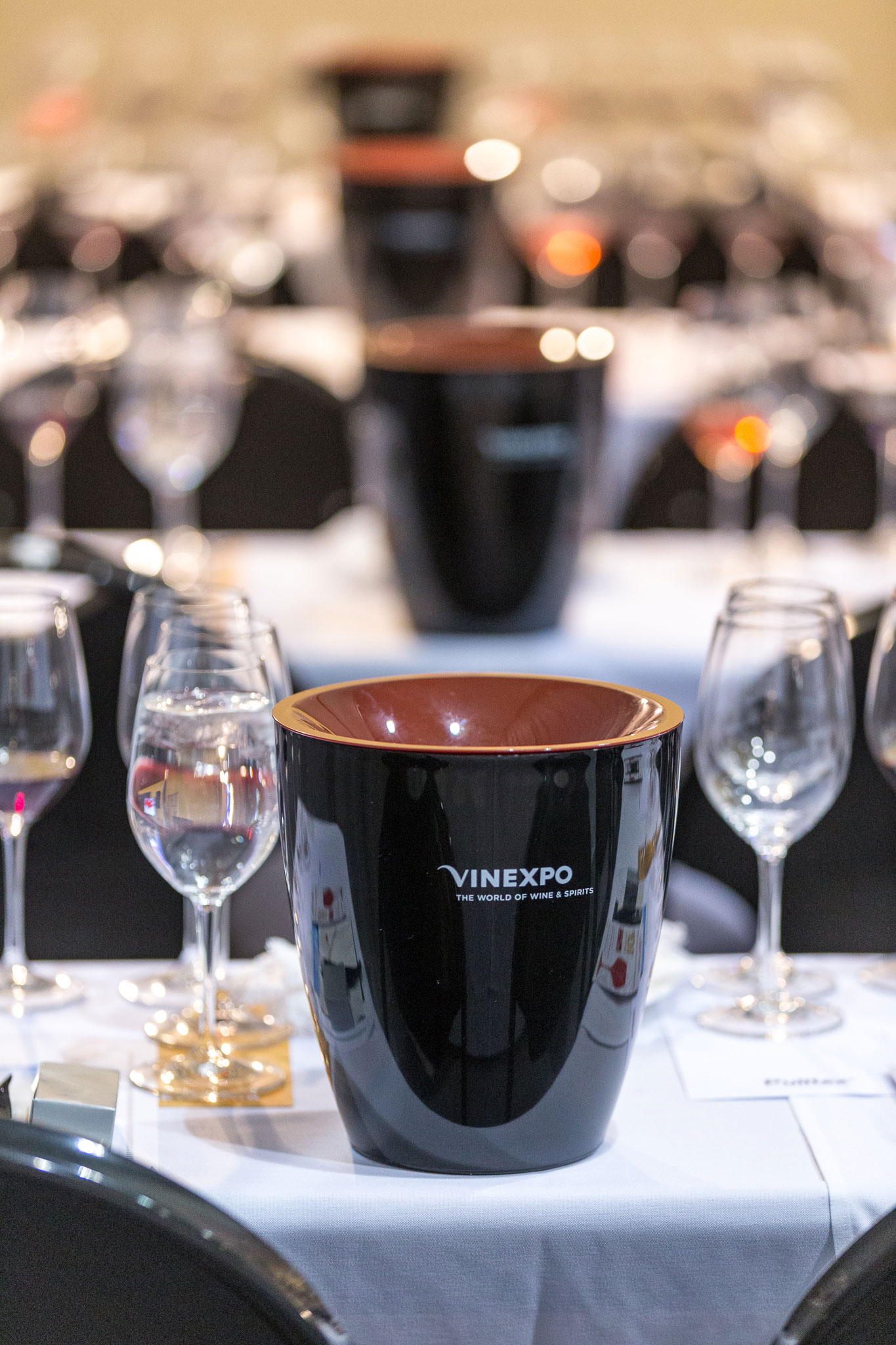 Vinexpo-New-York-2019-Master-Class-General-Spittoon-with-background.jpg