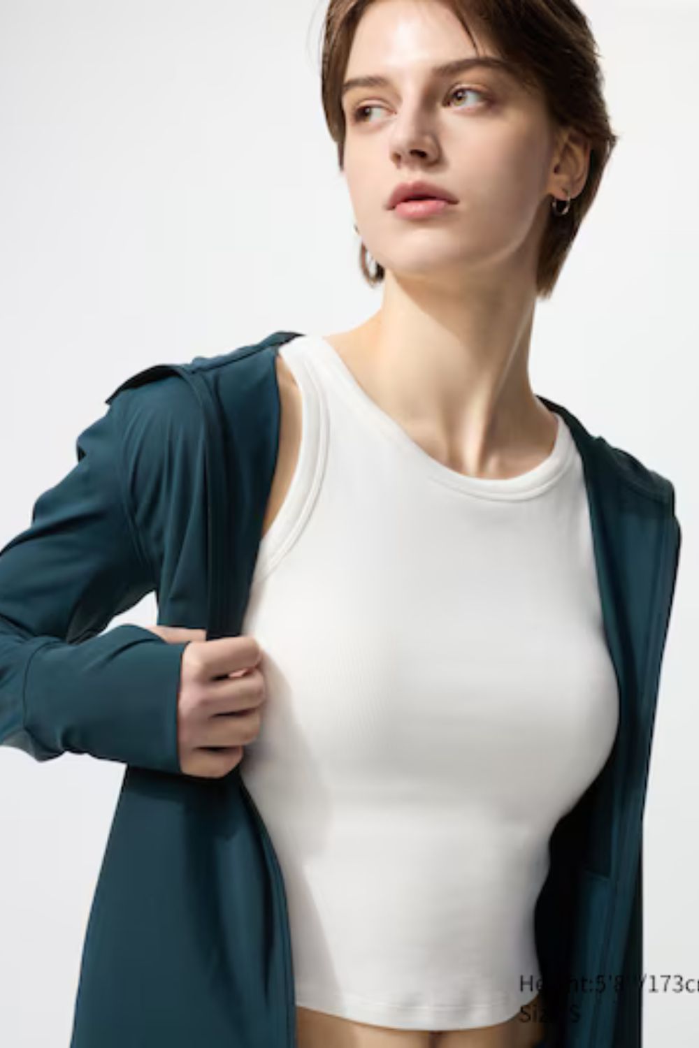 Uniqlo Ribbed Cropped Sleeveless Bra Top in White