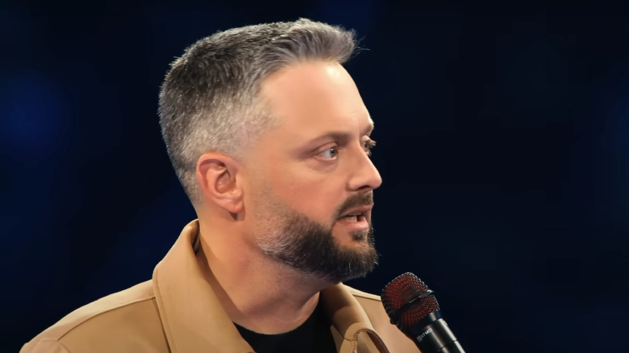 Nate Bargatze performing stand-up in Your Friend, Nate Bargatze