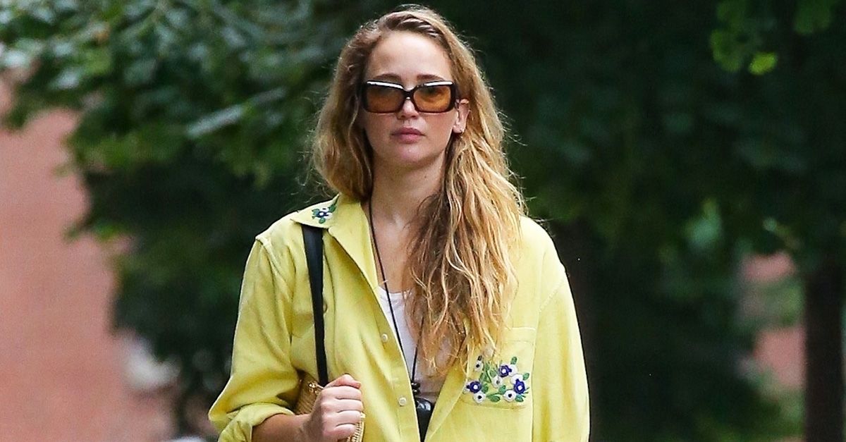 Jennifer Lawrence portait sa tenue décontractée préférée après avoir annoncé sa deuxième grossesse