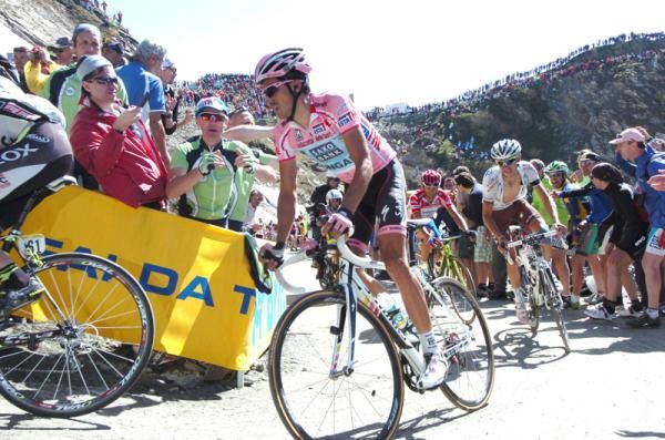 Alberto Contador (Saxo Bank) out of the saddle