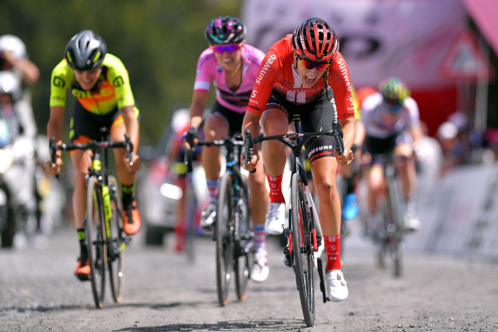 Lucinda Brand (Sunweb) finishes second on stage 5 of the Giro Rosa