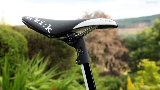 Another benefit of the D-Fuse seatmast shape over the old aero-profile one is that the seatmast head is now lighter, too