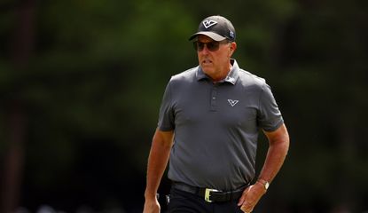 Phil Mickelson moves onto the green