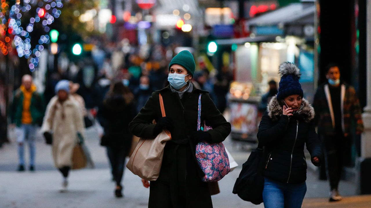 Pedestrians on Oxford Street